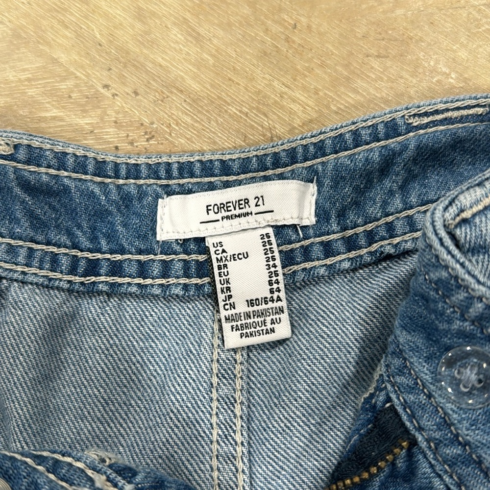 Jeans - Picture 4 of 4